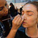 Iscriversi ad una scuola di trucco pro e contro